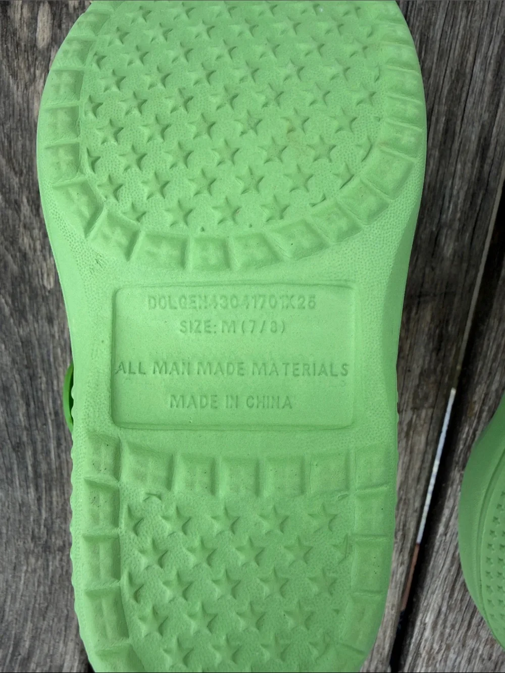 Croc Like  Sandals For Kids with Dino Accent Size 7/8